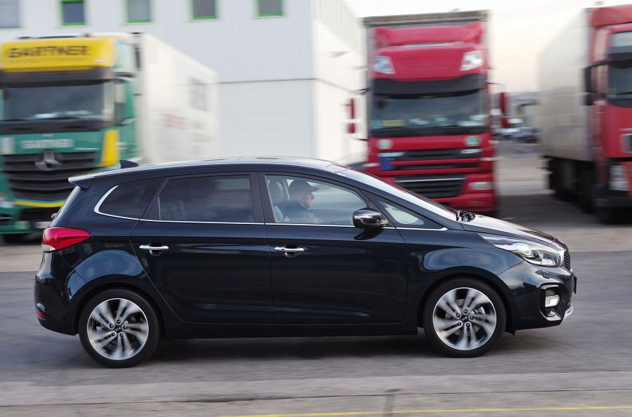  Kia Carens EcoDynamics 2016 года  (WW) (фото 20 из 27)